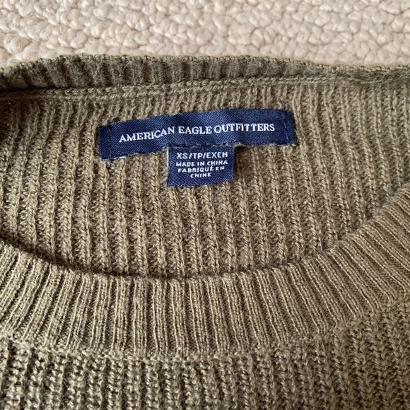 🍁 5/$20 American Eagle Sweater with open sleeves - Picture 4 of 4